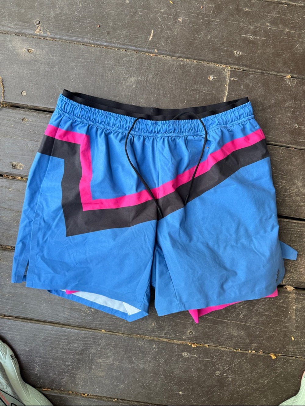 chubbies Bright Hot Pink 5.5" Inseam Shorts size Large